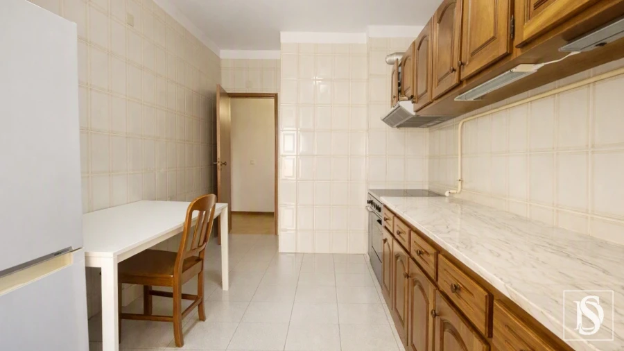 Apartamento T3 para Venda em Tavarede Foto 6