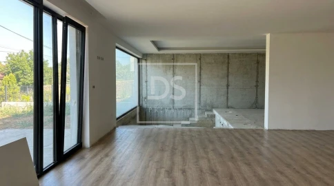 Moradia T4 para Venda em Rebordões (Souto)