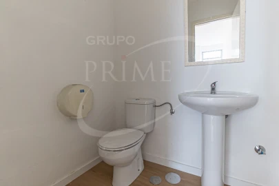 Loja para Arrendamento em Ramalde