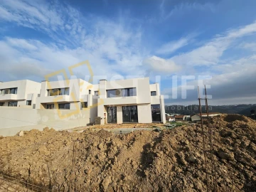 Moradia T4 para Venda em Mafra