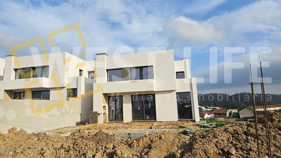 Moradia T4 para Venda em Mafra