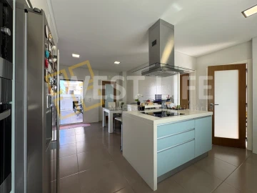 Moradia T4 para Venda em Mafra