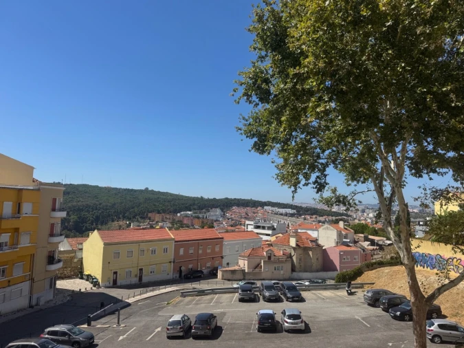 Apartamento T2 para Venda em Campolide Foto 4