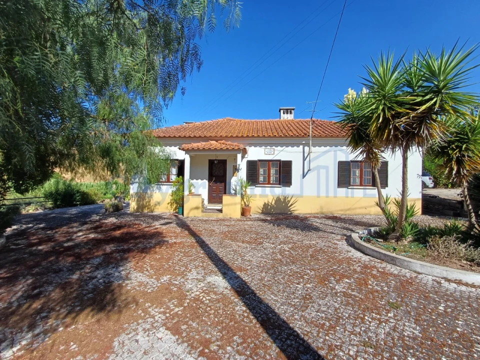 Moradia T5 para Venda em Madalena e Beselga Foto 1