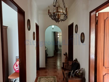 Moradia T5 para Venda em Madalena e Beselga