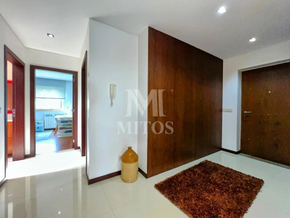 Moradia T4 para Venda em Chafe Foto 8