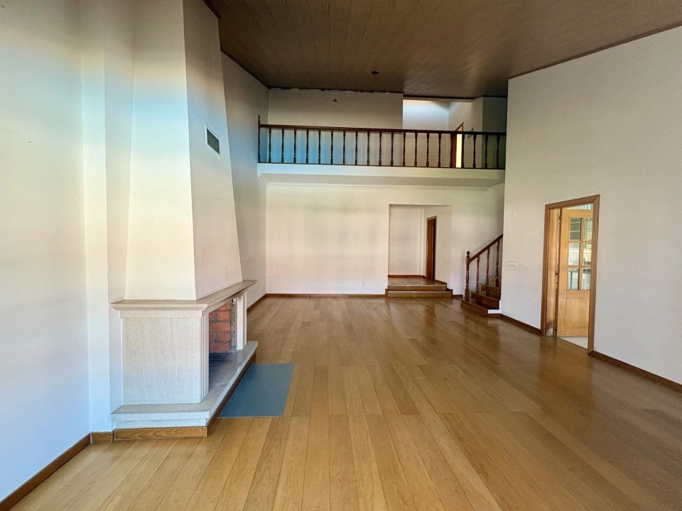Apartamento T5 para Venda em Quinta do Anjo Foto 10