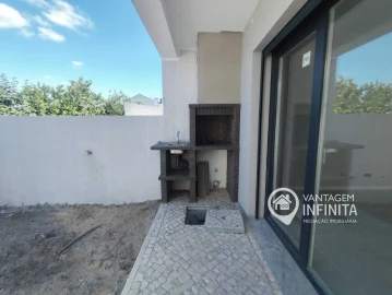 Moradia T3 para Venda em Fernao Ferro
