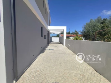 Moradia T3 para Venda em Fernao Ferro