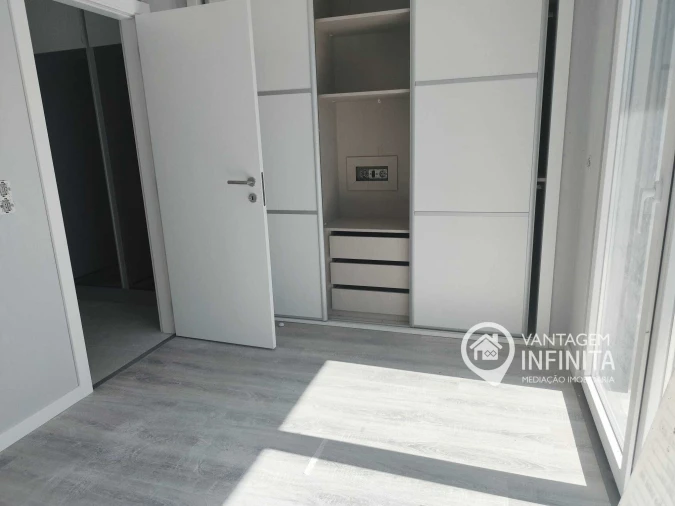 Moradia T3 para Venda em Fernao Ferro Foto 3