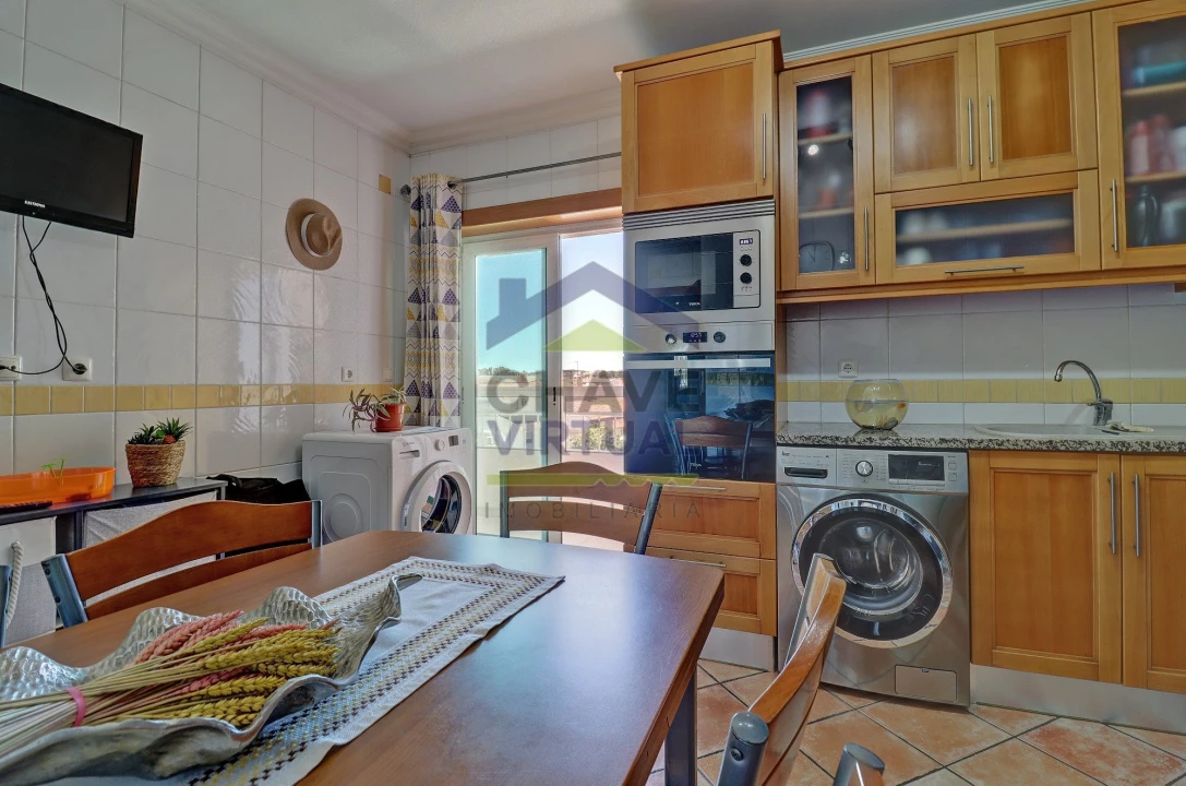 Apartamento T3 para Venda em Bombarral e Vale Covo Foto 12