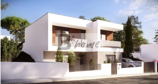 Moradia T4 para Venda em Charneca de Caparica e Sobreda