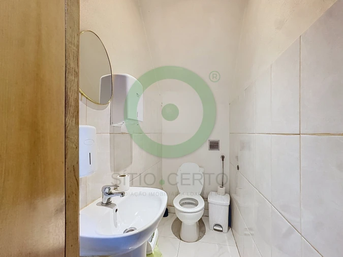Loja para Venda em Torre de D. Chama Foto 15