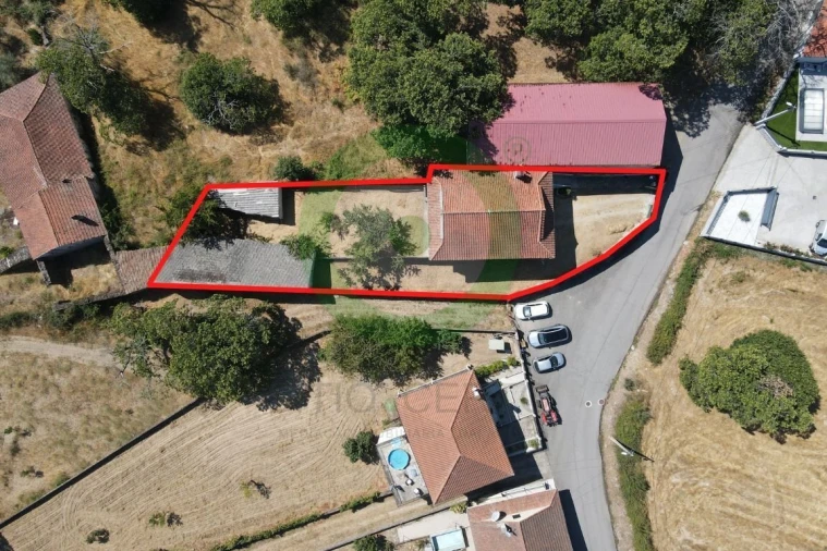 Moradia T3 para Venda em Lebução, Fiães e Nozelos Foto 3