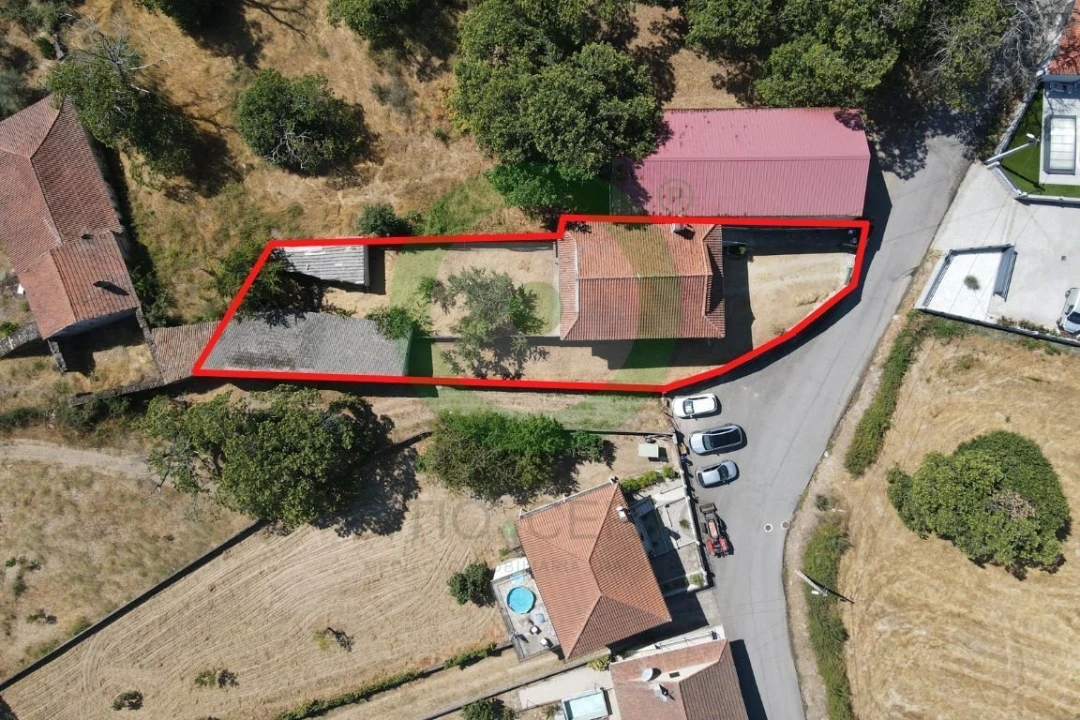 Moradia T3 para Venda em Lebução, Fiães e Nozelos Foto 3
