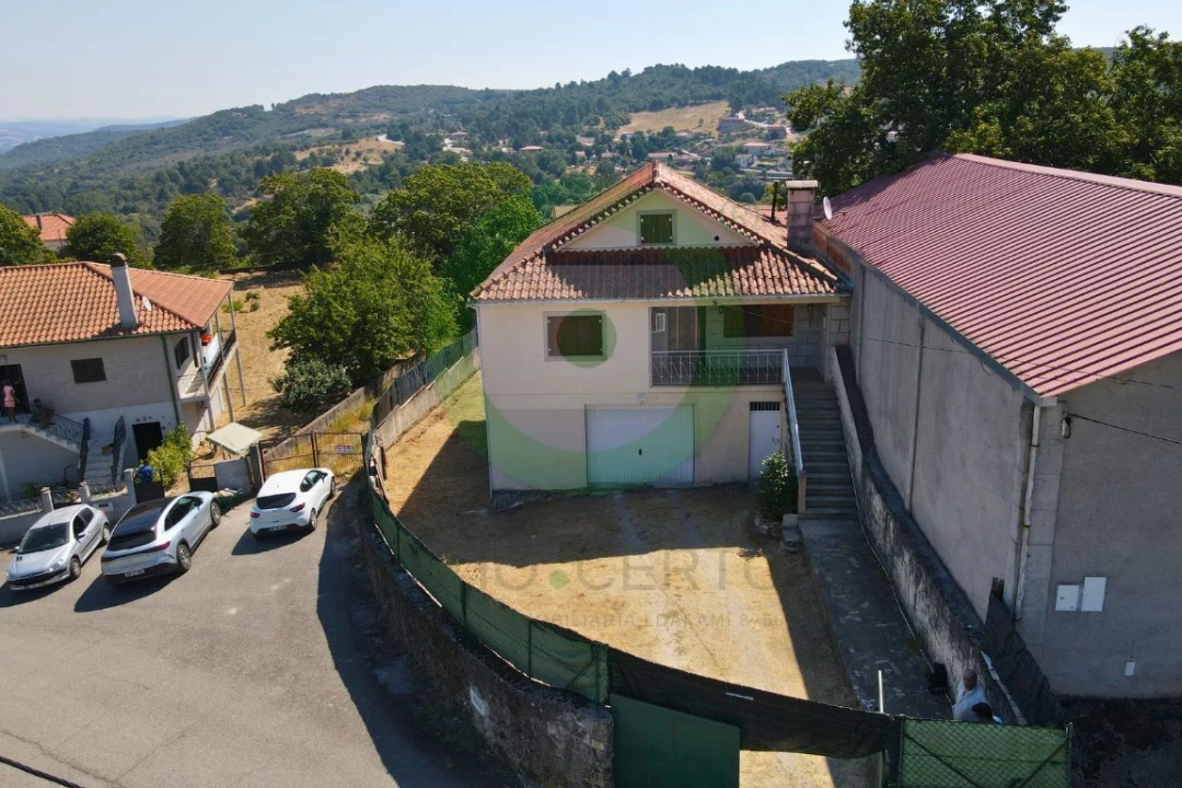 Moradia T3 para Venda em Lebução, Fiães e Nozelos Foto 1