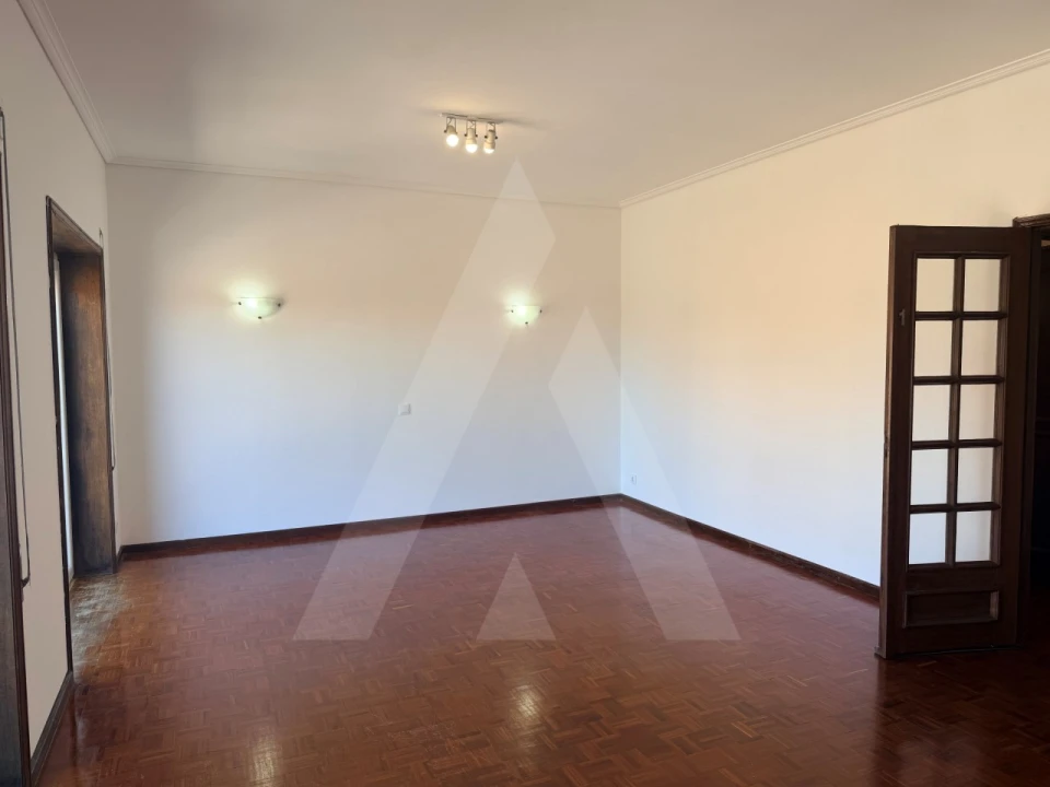 Apartamento T3 para Arrendamento em Esgueira Foto 3
