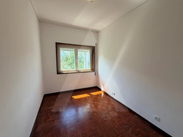 Apartamento T3 para Arrendamento em Esgueira