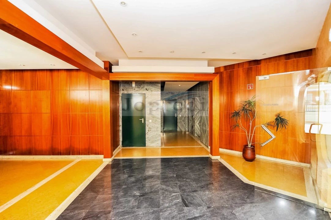 Apartamento T3 para Arrendamento em Carcavelos e Parede Foto 6