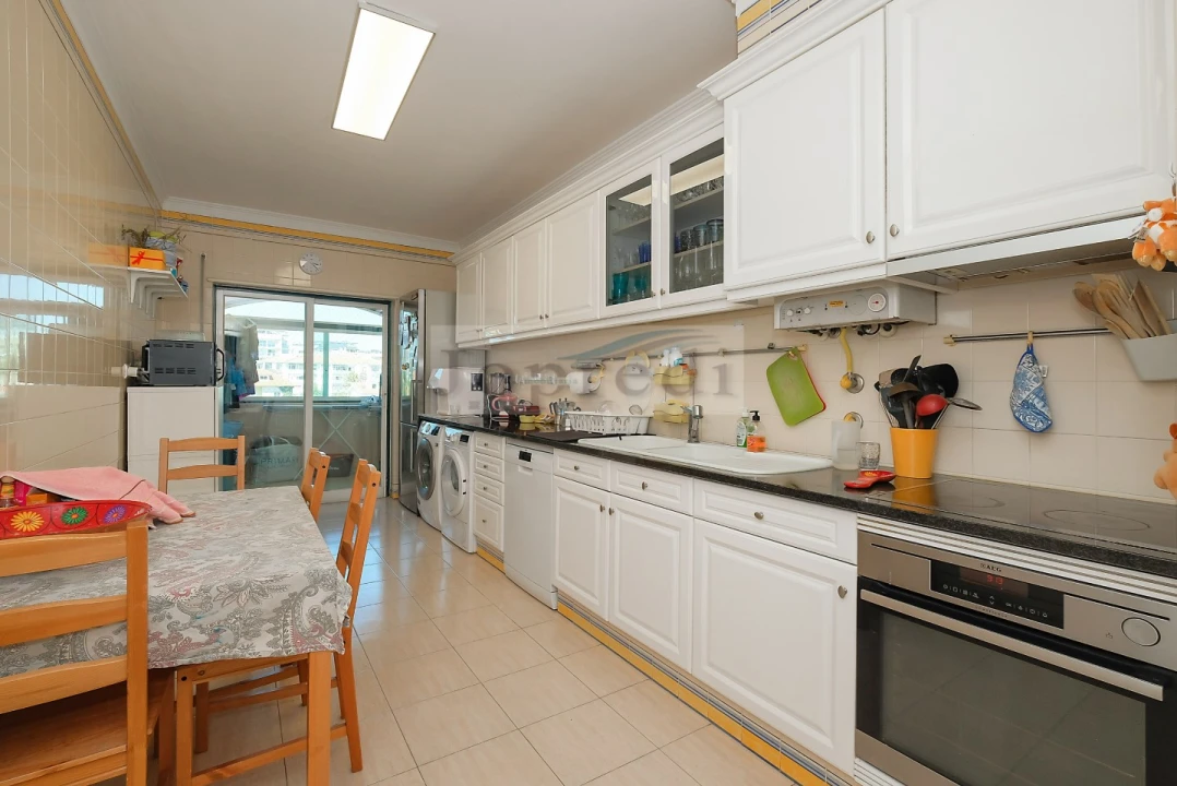 Apartamento T3 para Arrendamento em Carcavelos e Parede Foto 16