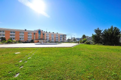 Apartamento T3 para Arrendamento em Carcavelos e Parede