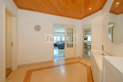 Apartamento T3 para Arrendamento em Carcavelos e Parede