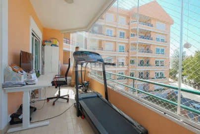 Apartamento T3 para Arrendamento em Carcavelos e Parede