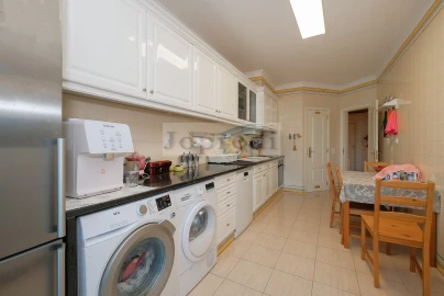 Apartamento T3 para Arrendamento em Carcavelos e Parede