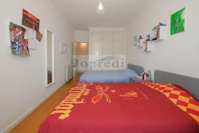 Apartamento T3 para Arrendamento em Carcavelos e Parede