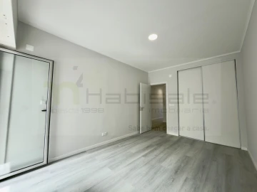 Apartamento T2 para Venda em Oeiras e São Julião da Barra, Paço de Arcos e Caxias