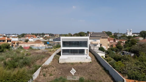 Moradia T4 para Venda em Silvalde