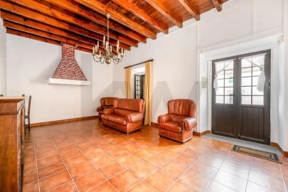 Moradia T4 para Venda em Atouguia da Baleia