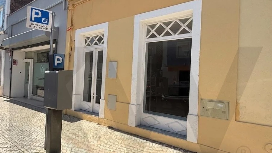 Loja para Arrendamento em Cartaxo e Vale da Pinta