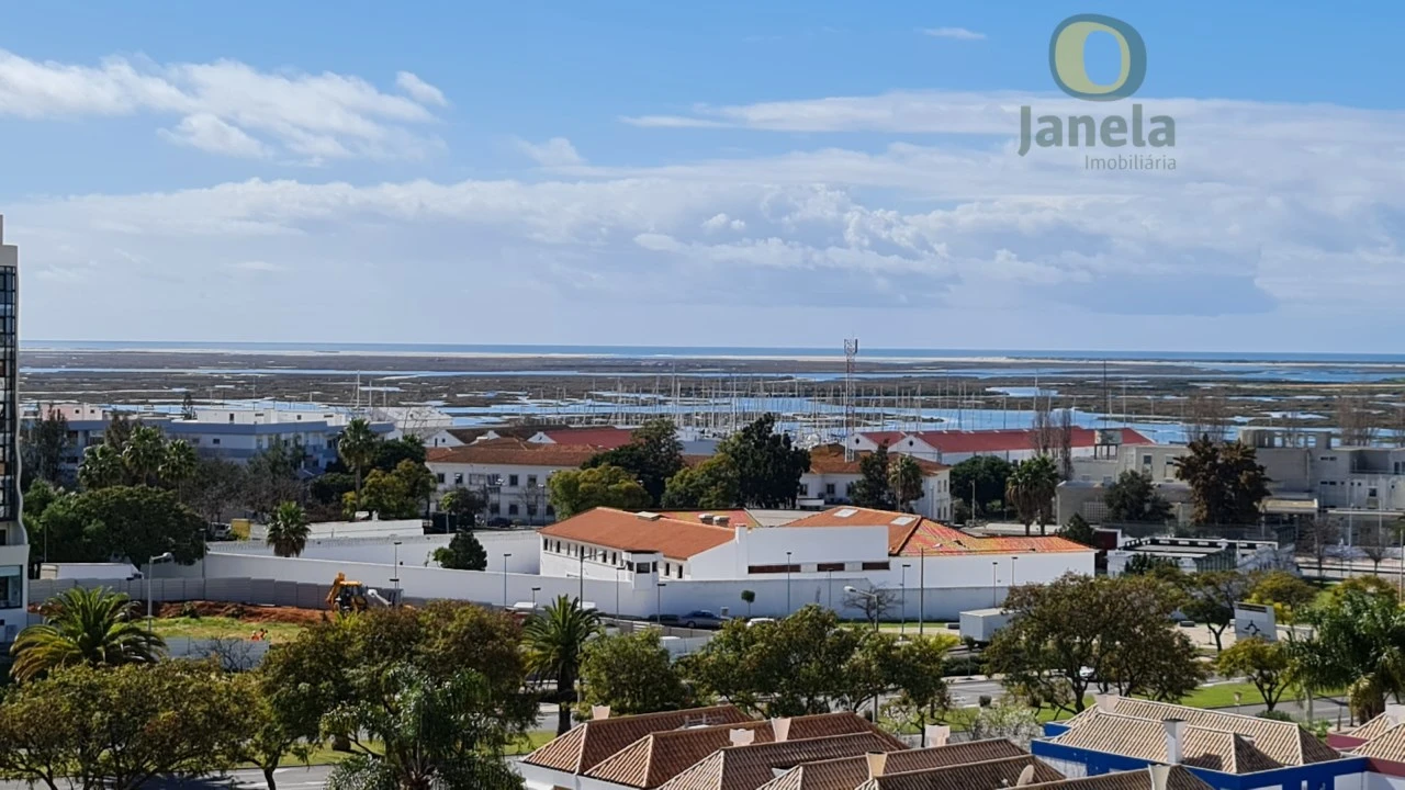 Apartamento T2 para Venda em Faro (Sé e São Pedro) Foto 2