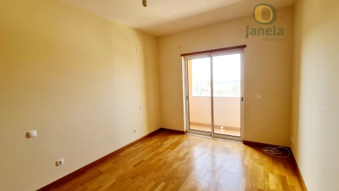Apartamento T2 para Venda em Faro (Sé e São Pedro)