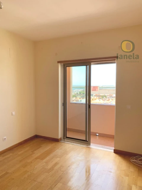 Apartamento T2 para Venda em Faro (Sé e São Pedro)