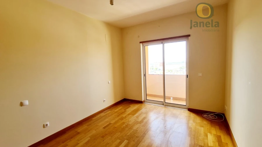 Apartamento T2 para Venda em Faro (Sé e São Pedro) Foto 14