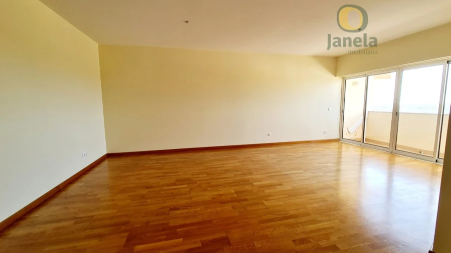 Apartamento T2 para Venda em Faro (Sé e São Pedro) Foto 16