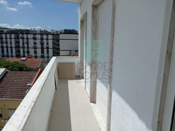Apartamento T3 para Venda em São Domingos de Benfica