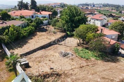 Moradia T8 para Venda em Requião