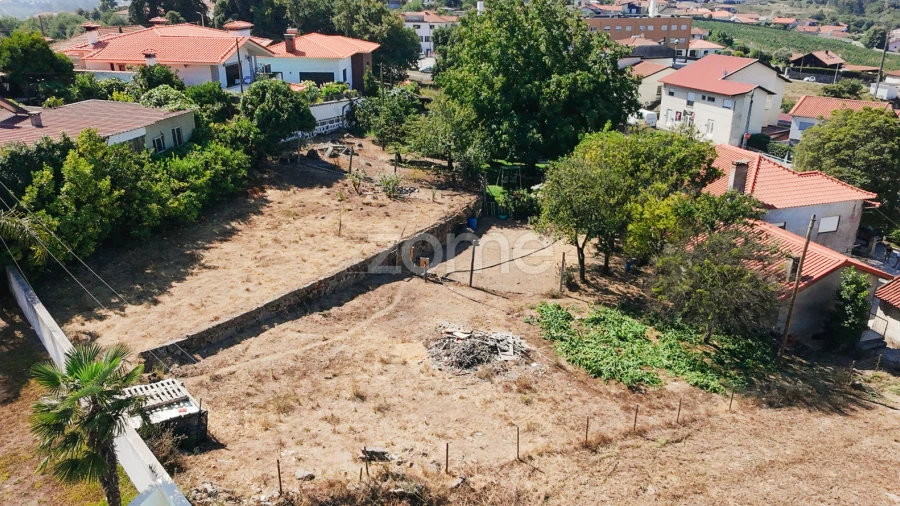 Moradia T8 para Venda em Requião