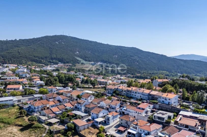 Moradia T3 para Venda em Nogueira, Fraião e Lamaçães