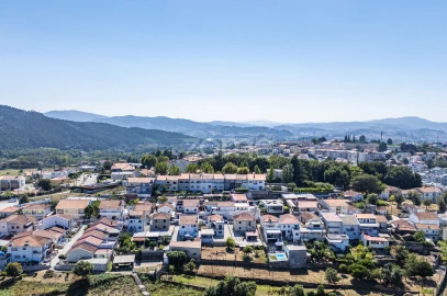 Moradia T3 para Venda em Nogueira, Fraião e Lamaçães