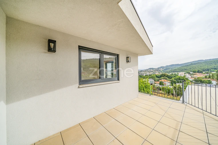 Moradia T3 para Venda em Nogueira, Fraião e Lamaçães Foto 31
