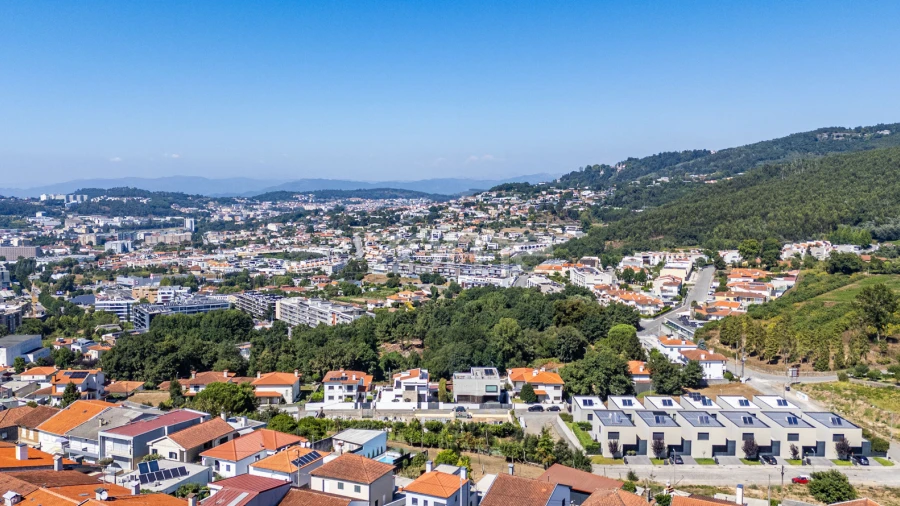 Moradia T3 para Venda em Nogueira, Fraião e Lamaçães