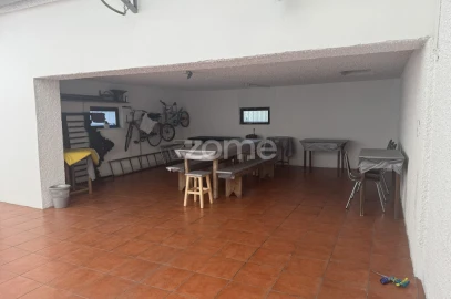 Moradia T4 para Arrendamento em Arazede