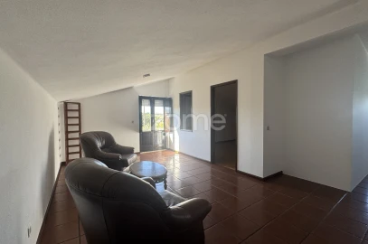 Moradia T4 para Arrendamento em Arazede