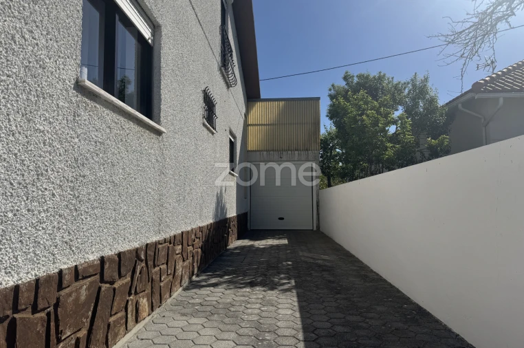 Moradia T4 para Arrendamento em Arazede Foto 38