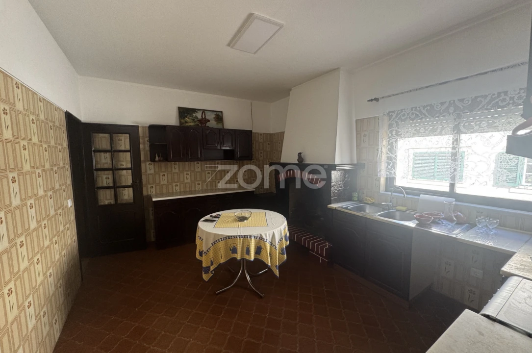 Moradia T4 para Arrendamento em Arazede Foto 6
