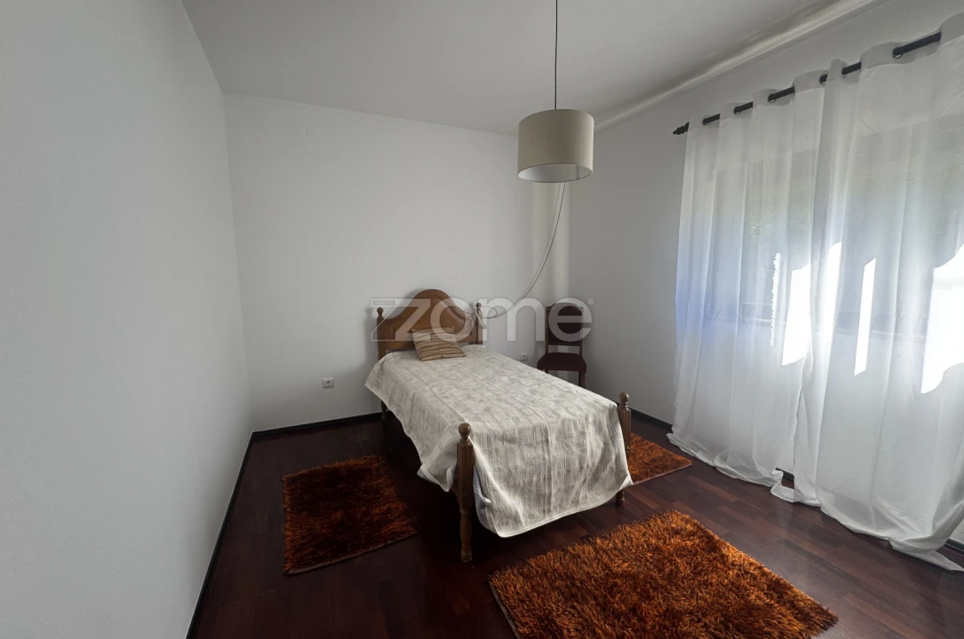 Moradia T4 para Arrendamento em Arazede Foto 23